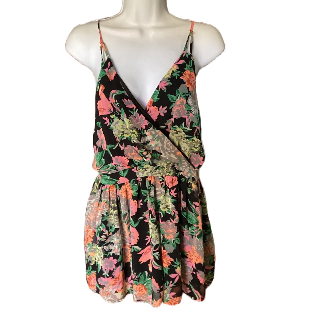 2/$15 Event floral romper. M